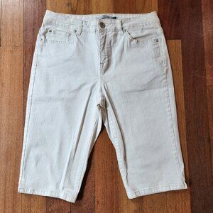 Bandolino White Jean Shorts Size 8